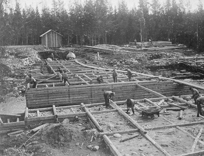 Kraftverksbygget i Petikån med start 1917.